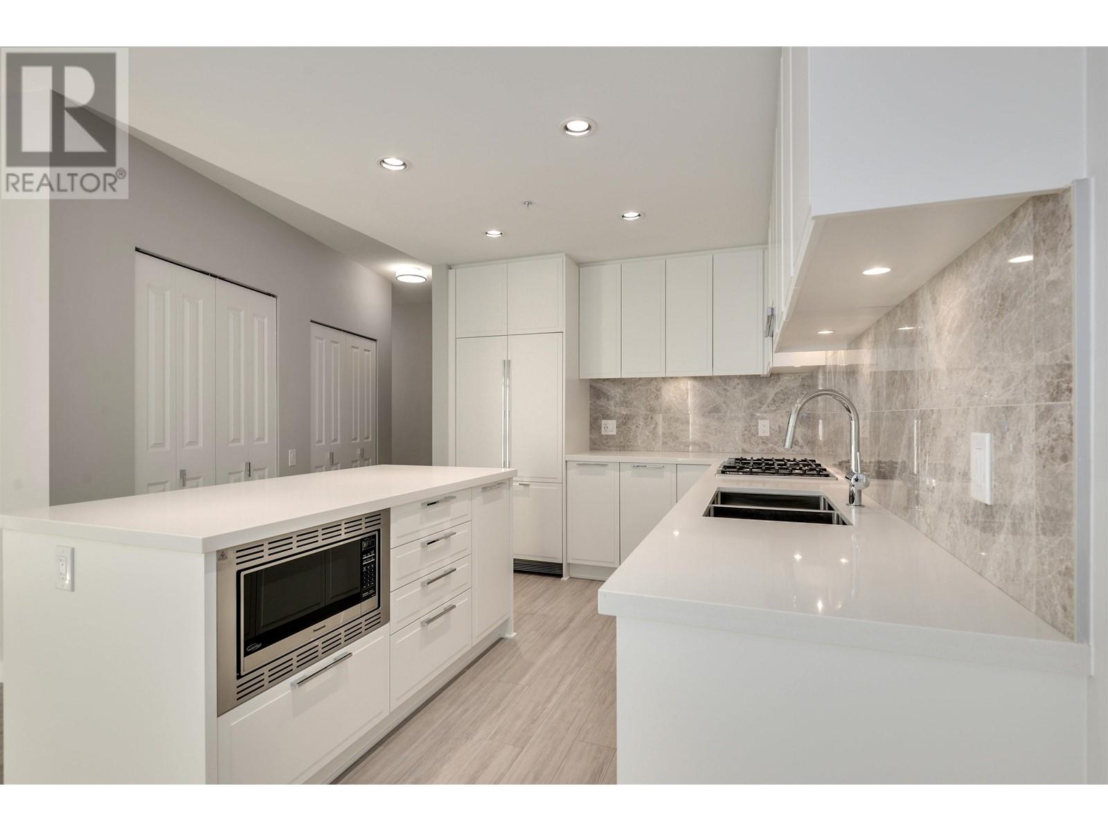 Listing Picture 2 of 18 : 401 3198 RIVERWALK AVENUE, Vancouver / 溫哥華 - 魯藝地產 Yvonne Lu Group - MLS Medallion Club Member