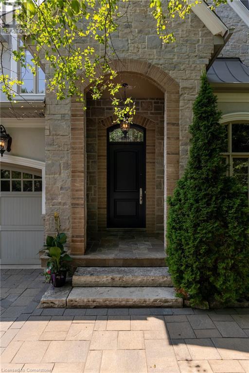 Property at 1290 LAKEBREEZE Drive image 3