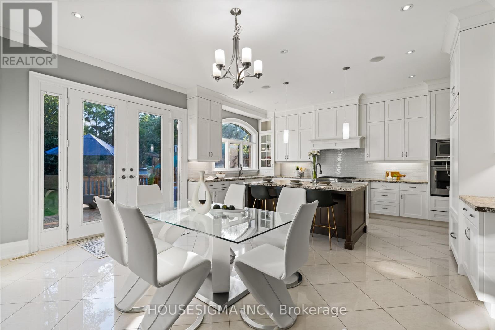 1290 Lakebreeze Drive W, Mississauga, Ontario  L5G 3W6 - Photo 22 - W12009447
