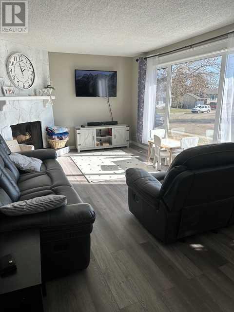 103 Lake Newell Crescent, Brooks, Alberta  T1R 0L6 - Photo 2 - A2196480