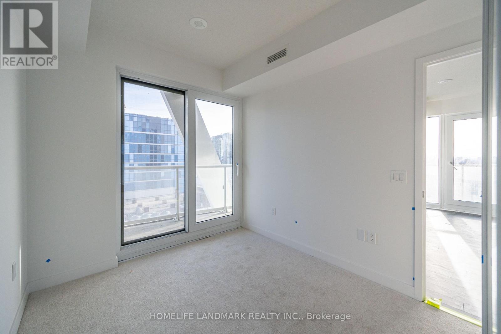 2018 - 230 Simcoe Street, Toronto, Ontario  M5T 3B9 - Photo 10 - C12009457