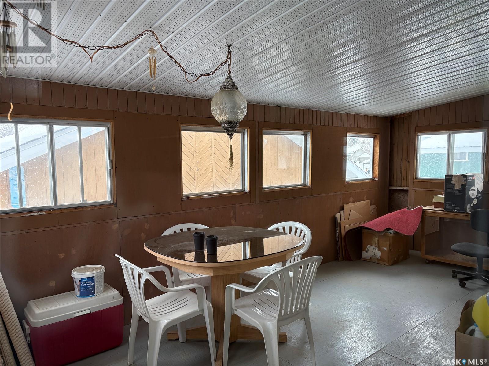 304 3rd Street N, Cabri, Saskatchewan S0N 0J0 - Photo 16 - SK998440