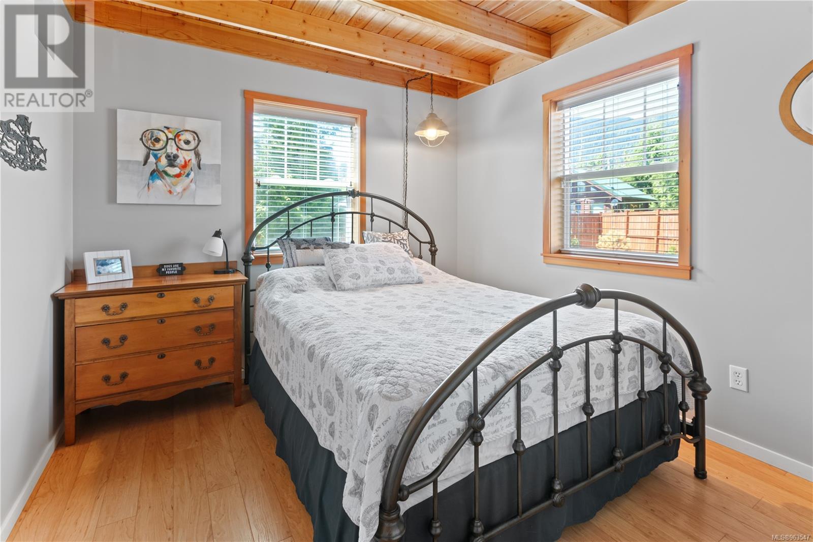1129 Fifth Ave, Ucluelet, British Columbia  V0R 3A0 - Photo 11 - 963547