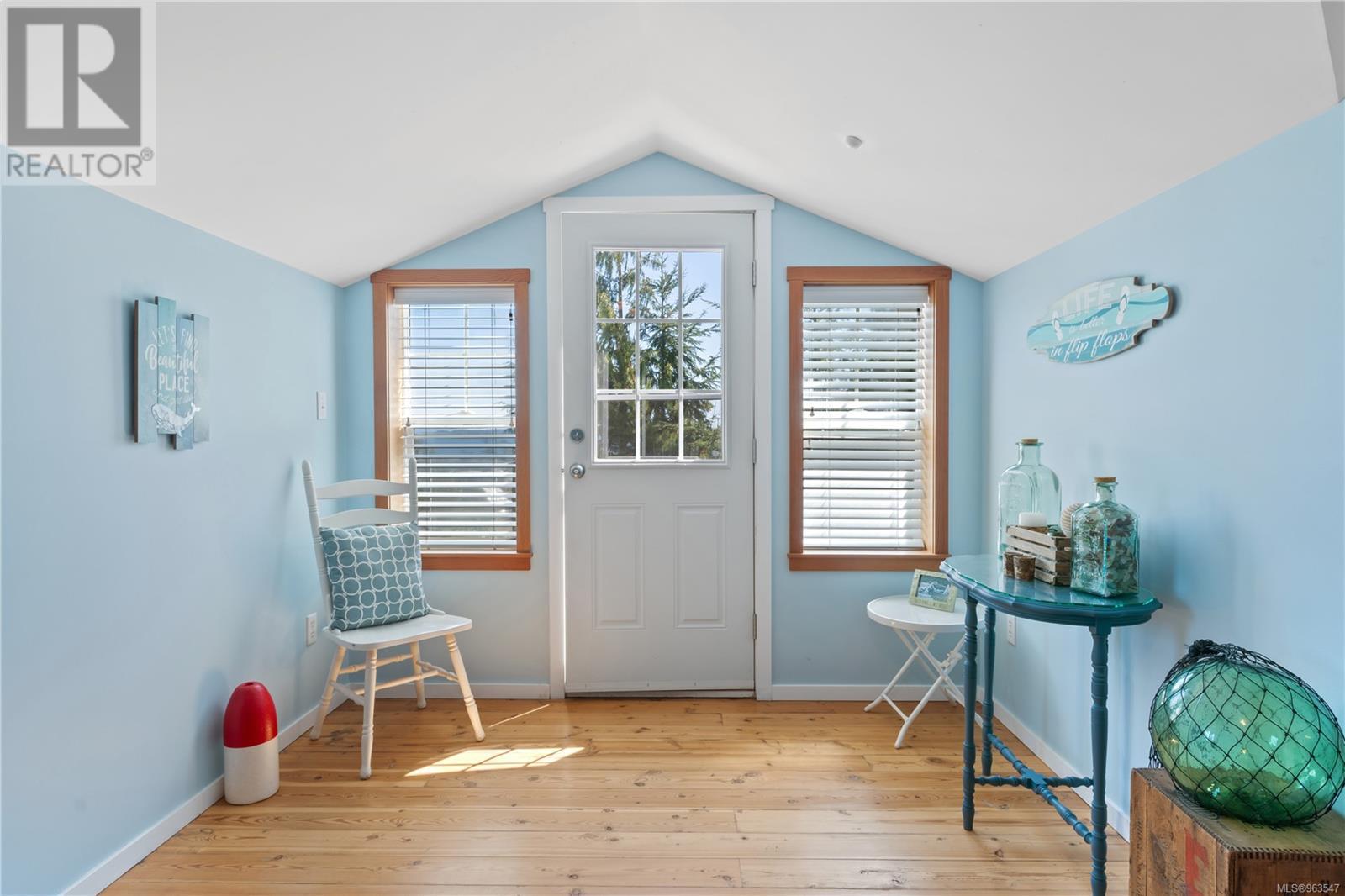 1129 Fifth Ave, Ucluelet, British Columbia  V0R 3A0 - Photo 18 - 963547