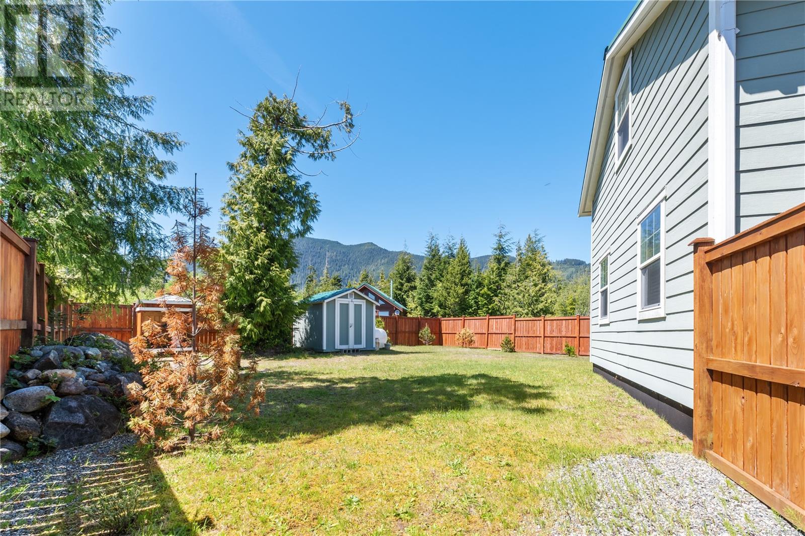 1129 Fifth Ave, Ucluelet, British Columbia  V0R 3A0 - Photo 26 - 963547