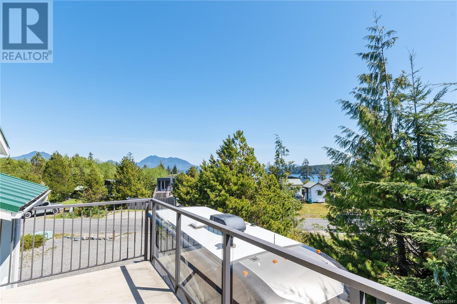 1129 Fifth Ave, Ucluelet, British Columbia  V0R 3A0 - Photo 22 - 963547