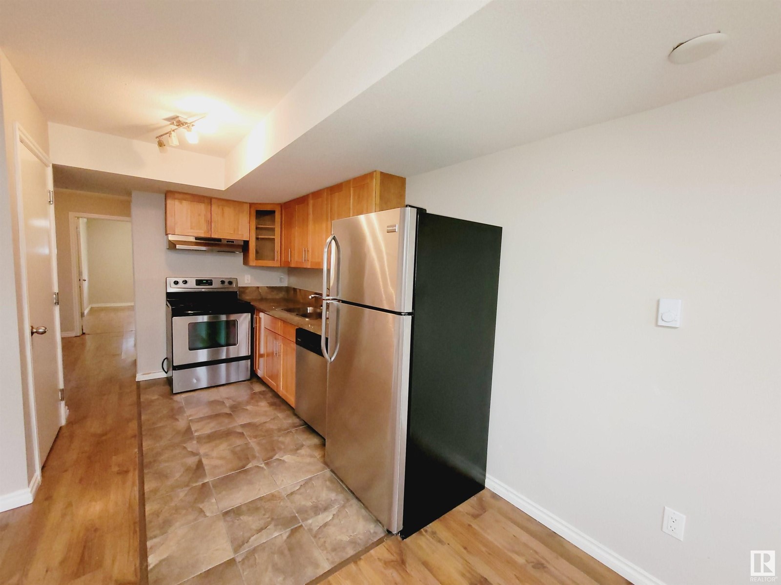 Property at 10333 162 ST NW image 2