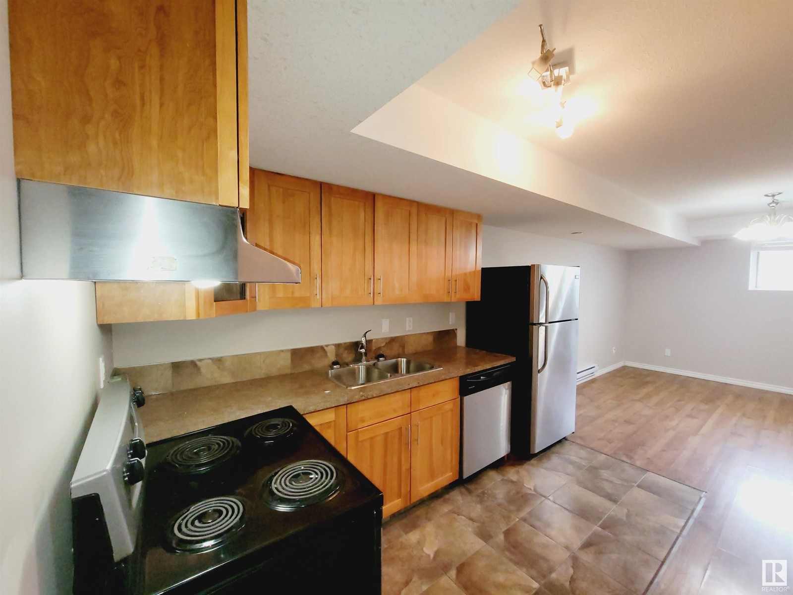Property at 10333 162 ST NW image 4