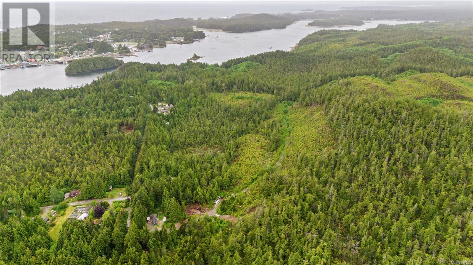 15 Sutton Rd, Ucluelet, British Columbia  V0R 3A0 - Photo 2 - 967520