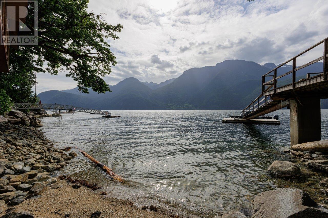 11 Johnson Bay, North Vancouver, British Columbia  V0V 0V0 - Photo 21 - R2973789