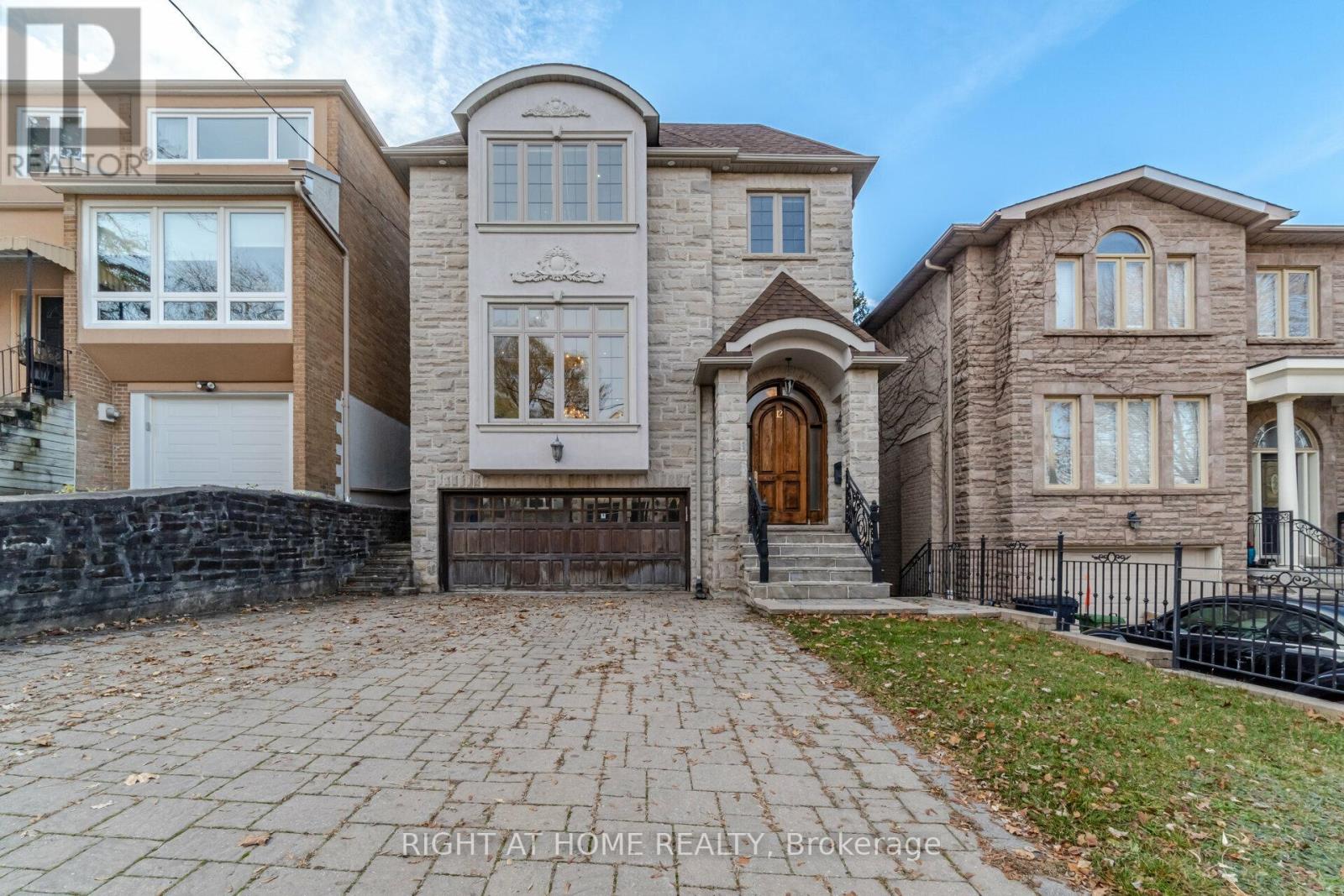 12 WALDER AVENUE, Toronto, Ontario
