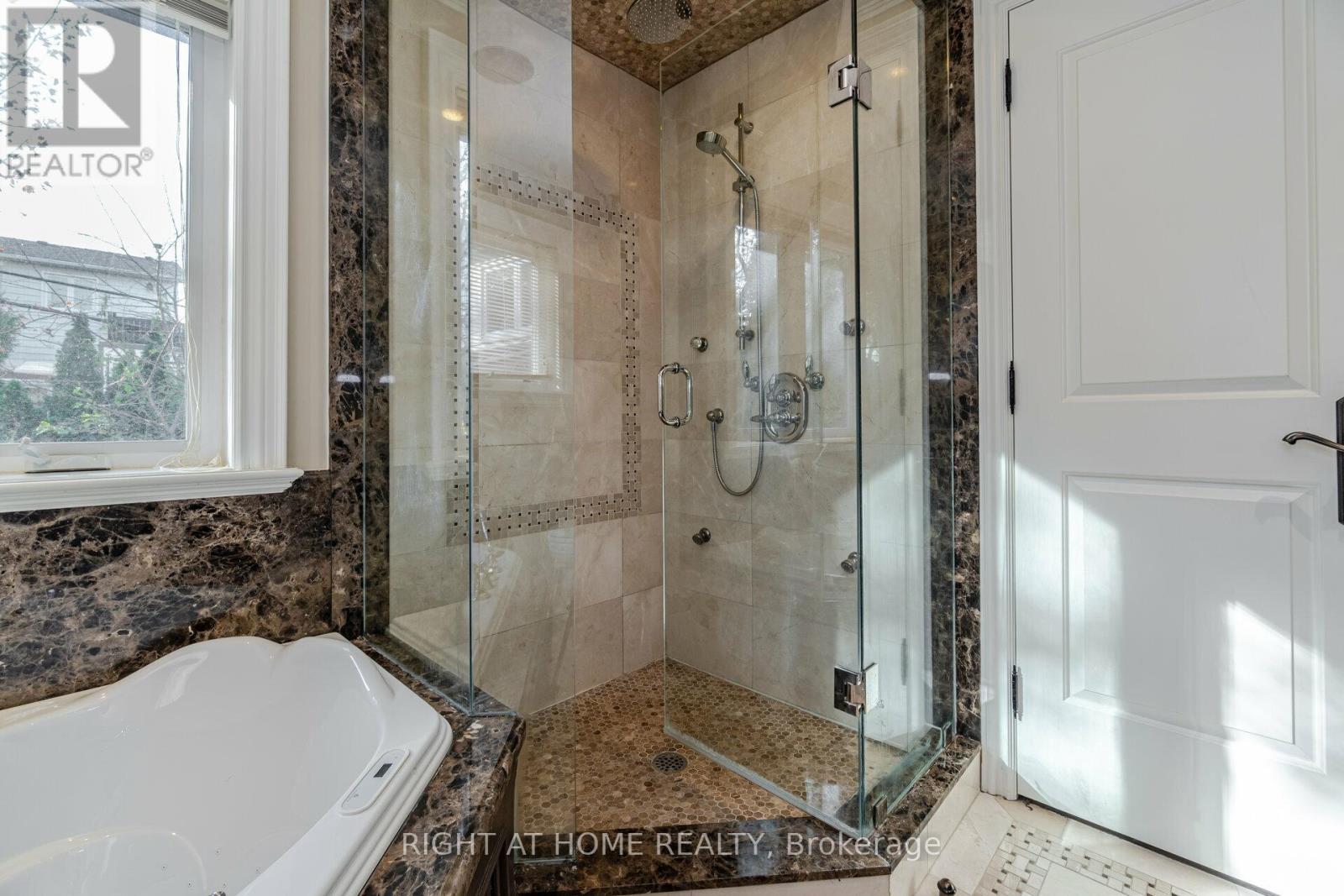 12 Walder Avenue, Toronto, Ontario  M4P 2R5 - Photo 18 - C12009507