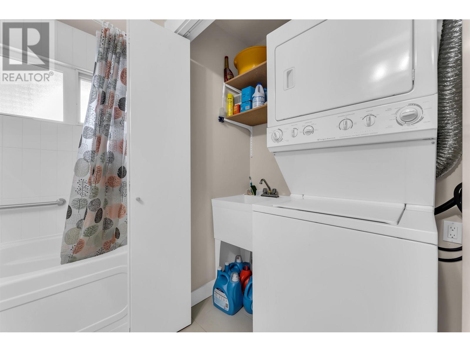Listing Picture 20 of 23 : 53 6188 BIRCH STREET, Richmond / 烈治文 - 魯藝地產 Yvonne Lu Group - MLS Medallion Club Member