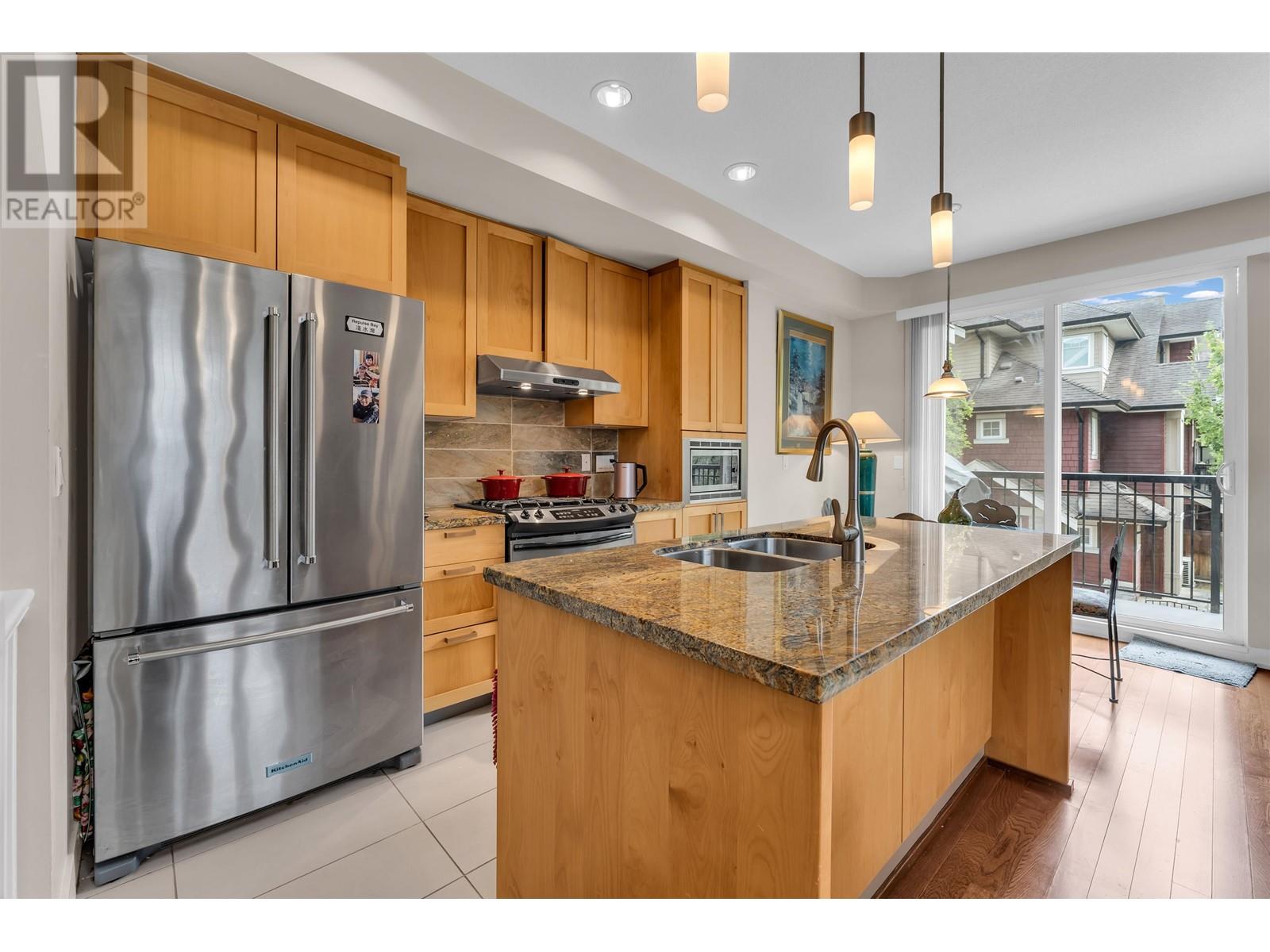Listing Picture 7 of 23 : 53 6188 BIRCH STREET, Richmond / 烈治文 - 魯藝地產 Yvonne Lu Group - MLS Medallion Club Member