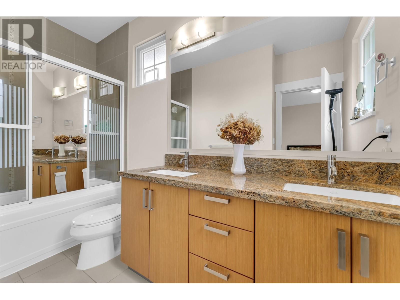 Listing Picture 13 of 23 : 53 6188 BIRCH STREET, Richmond / 烈治文 - 魯藝地產 Yvonne Lu Group - MLS Medallion Club Member