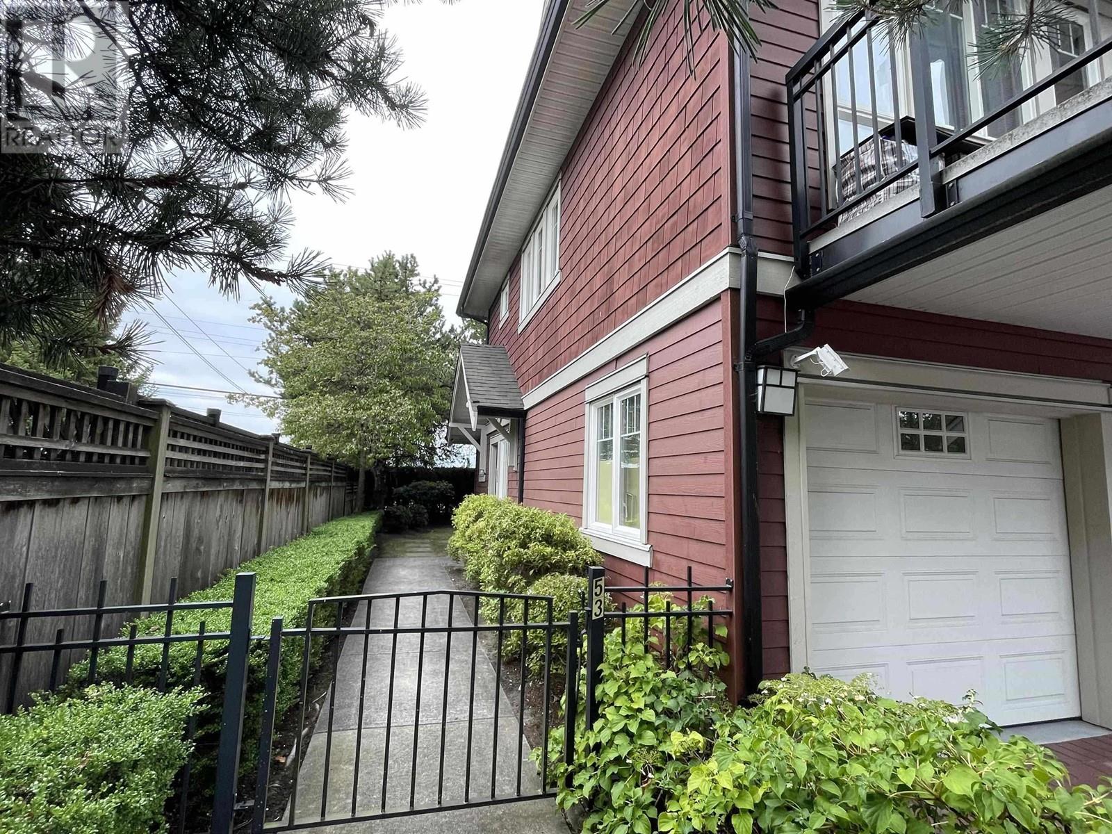 Listing Picture 3 of 23 : 53 6188 BIRCH STREET, Richmond / 烈治文 - 魯藝地產 Yvonne Lu Group - MLS Medallion Club Member