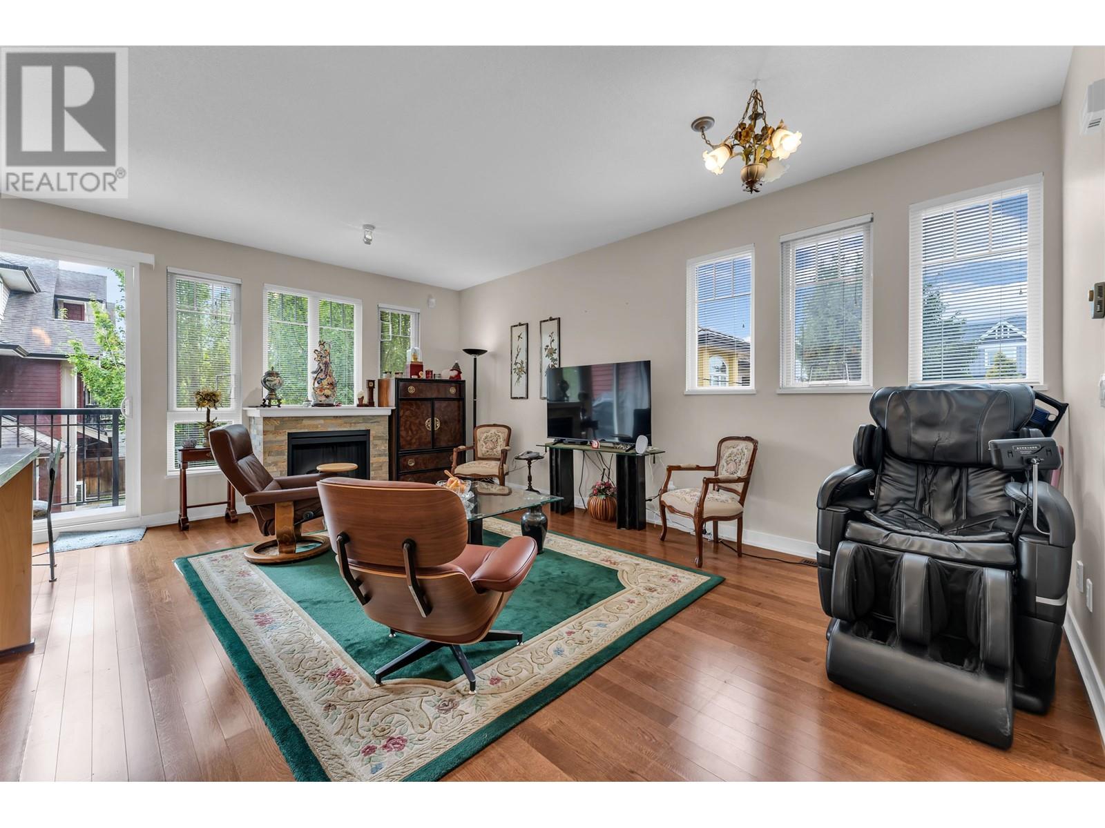 Listing Picture 5 of 23 : 53 6188 BIRCH STREET, Richmond / 烈治文 - 魯藝地產 Yvonne Lu Group - MLS Medallion Club Member