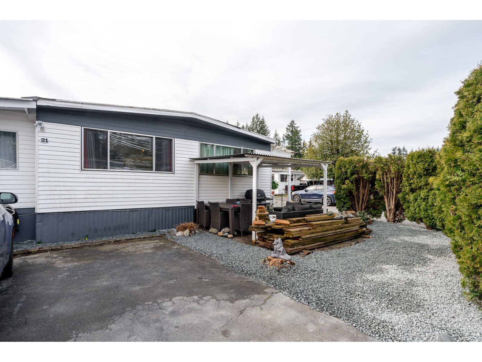 21 3031 200 Street, Langley, British Columbia  V2Z 1N5 - Photo 2 - R2975273