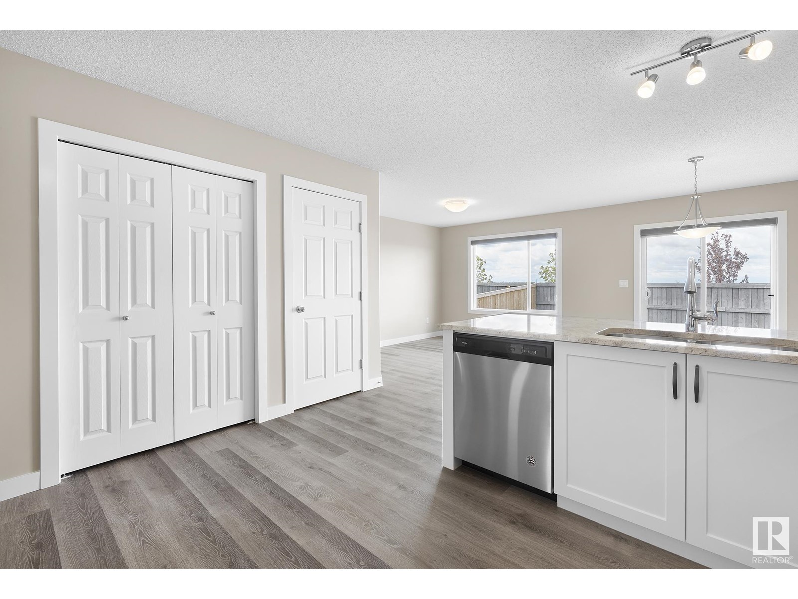 708 Berg Lo, Leduc, Alberta  T9E 1G7 - Photo 7 - E4424509