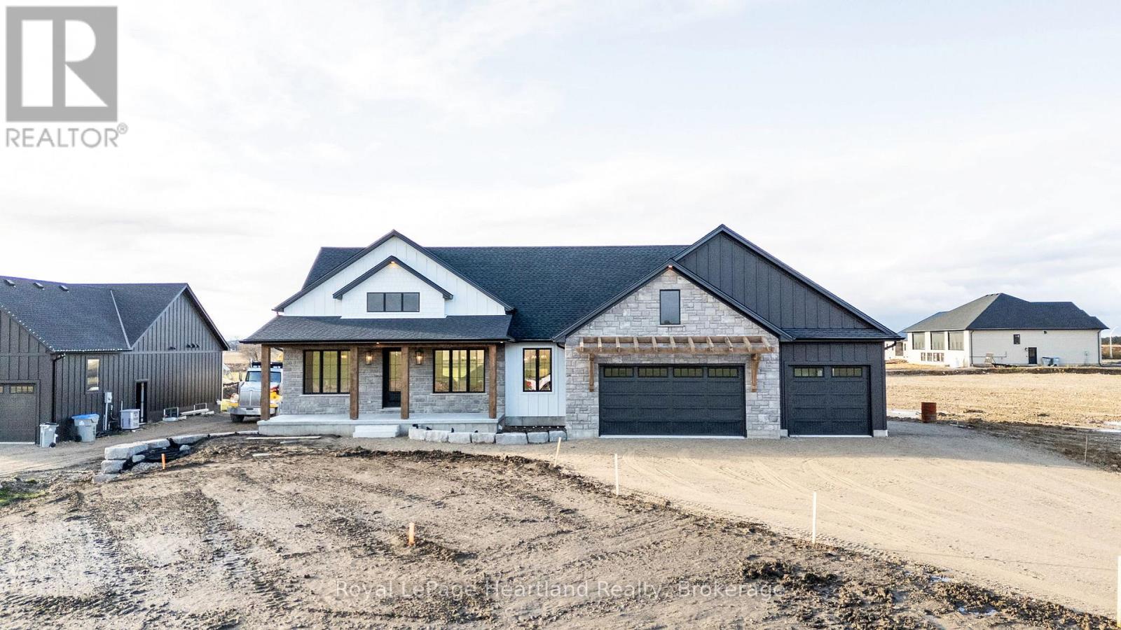 84347 Kent Street, Huron East (Grey), Ontario  N0G 1H0 - Photo 8 - X12009624