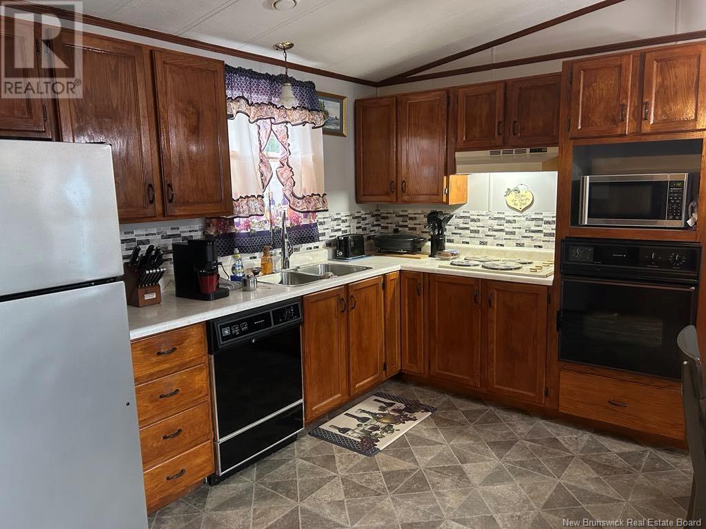 Property at 225 Purdy Drive image 5