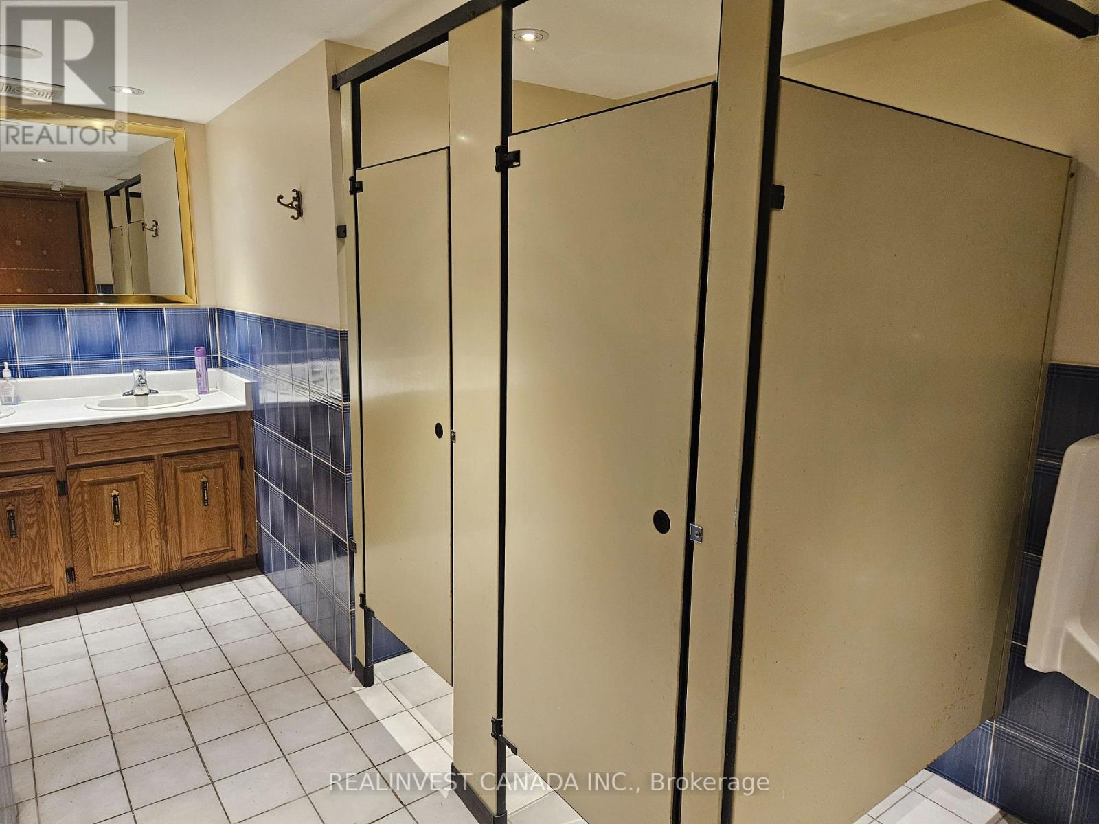 795 Wilson Avenue, Toronto, Ontario  M3K 1E4 - Photo 10 - W12009611