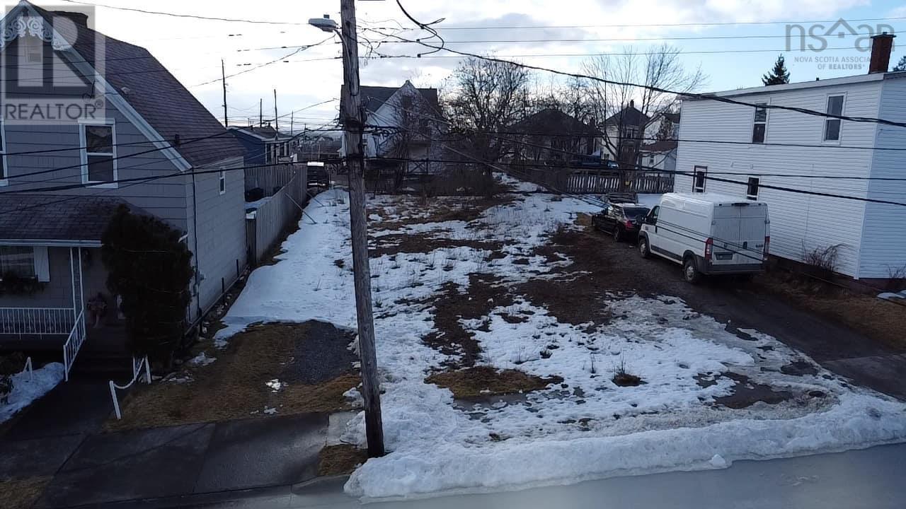 89 B Kitchener Street, Sydney pier, Nova Scotia  B1N 1X7 - Photo 3 - 202504499