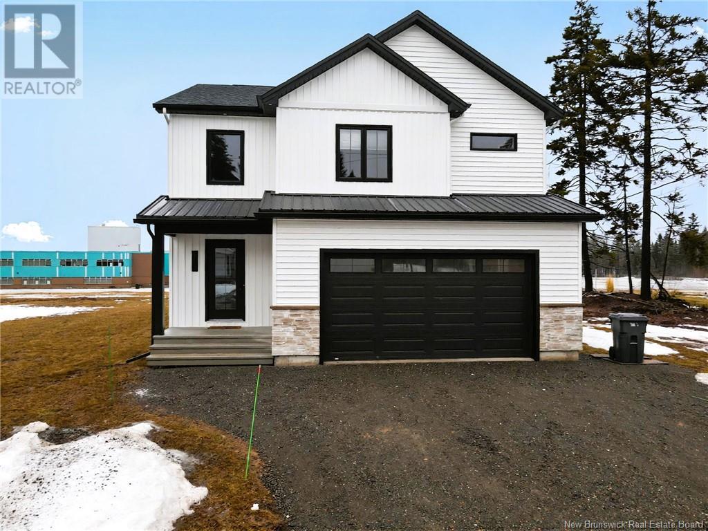 Property at 104 des Eleves Street image 1
