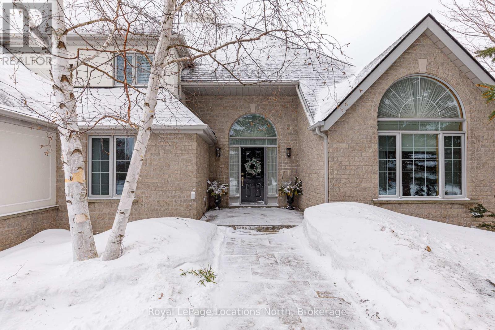 235 Blueski George Crescent, Blue Mountains, Ontario  L9Y 0S8 - Photo 3 - X12009651