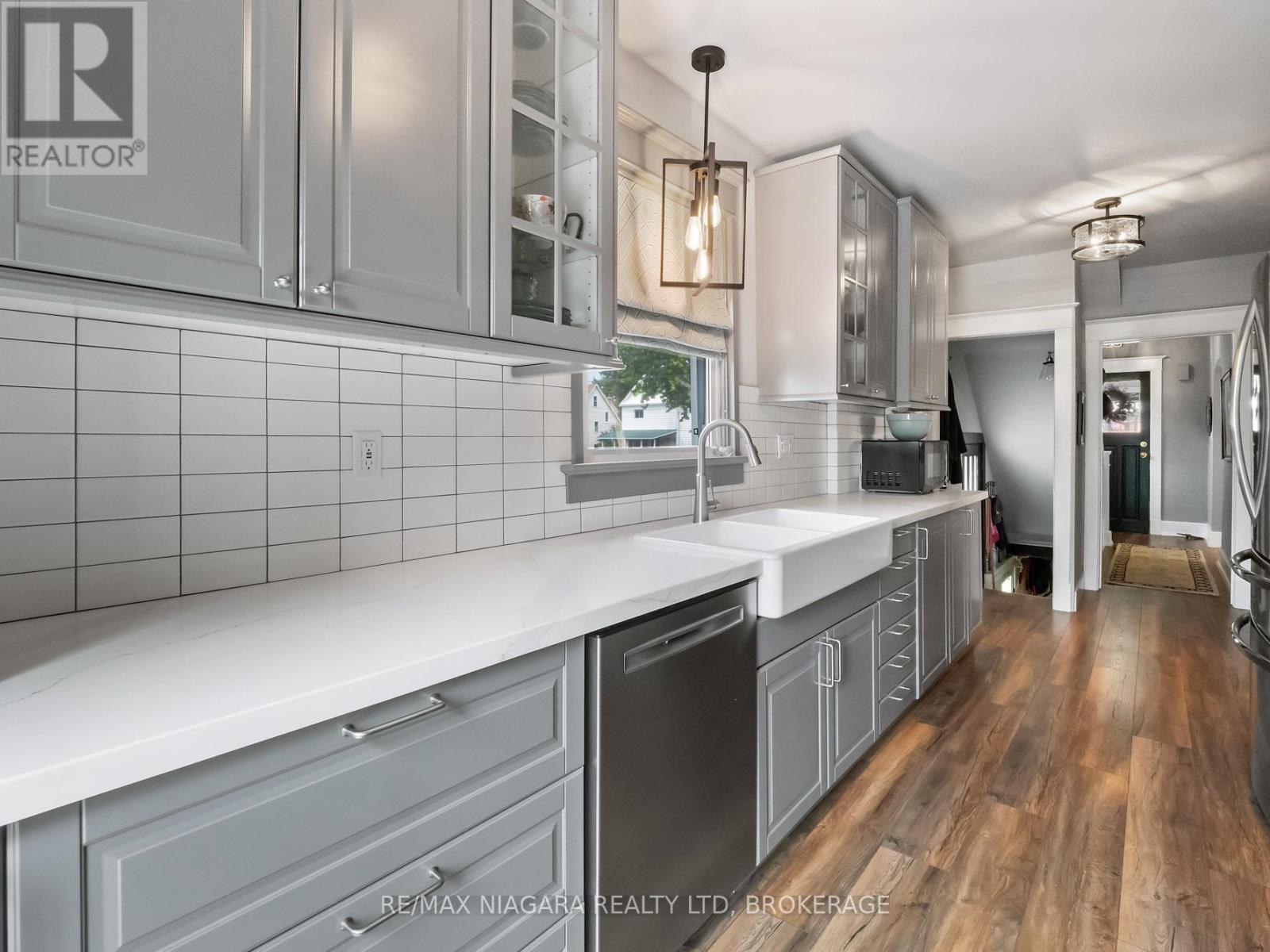 259 Dufferin Street, Fort Erie (Central), Ontario  L2A 2T7 - Photo 12 - X12009681