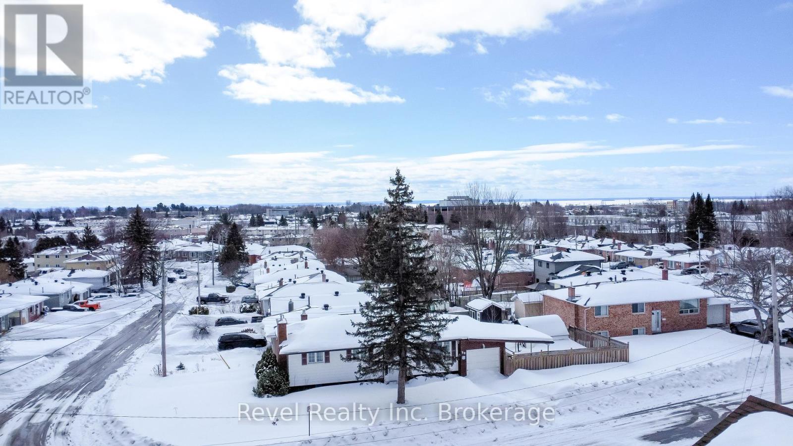 Property at 99 SHERRYL CRESCENT image 2