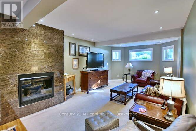 4 Pauline Place, Wasaga Beach, Ontario  L9Z 1J2 - Photo 39 - S12009687