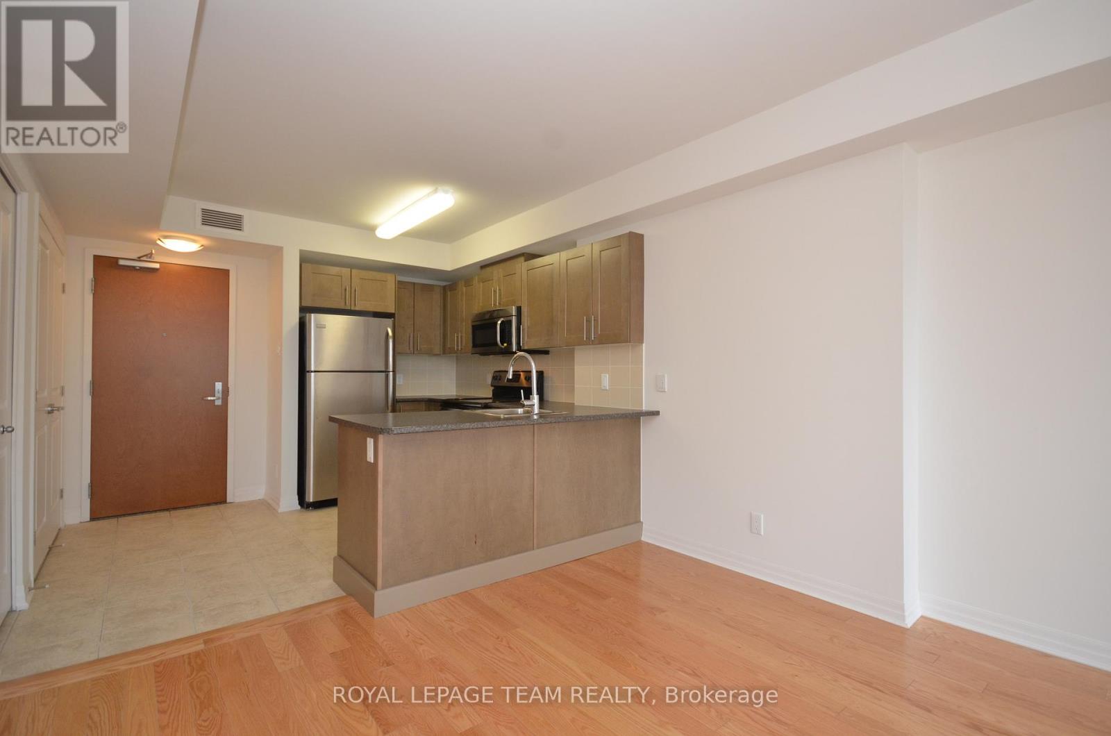 404 - 242 Rideau Street, Ottawa, Ontario  K1N 0B7 - Photo 16 - X12009724