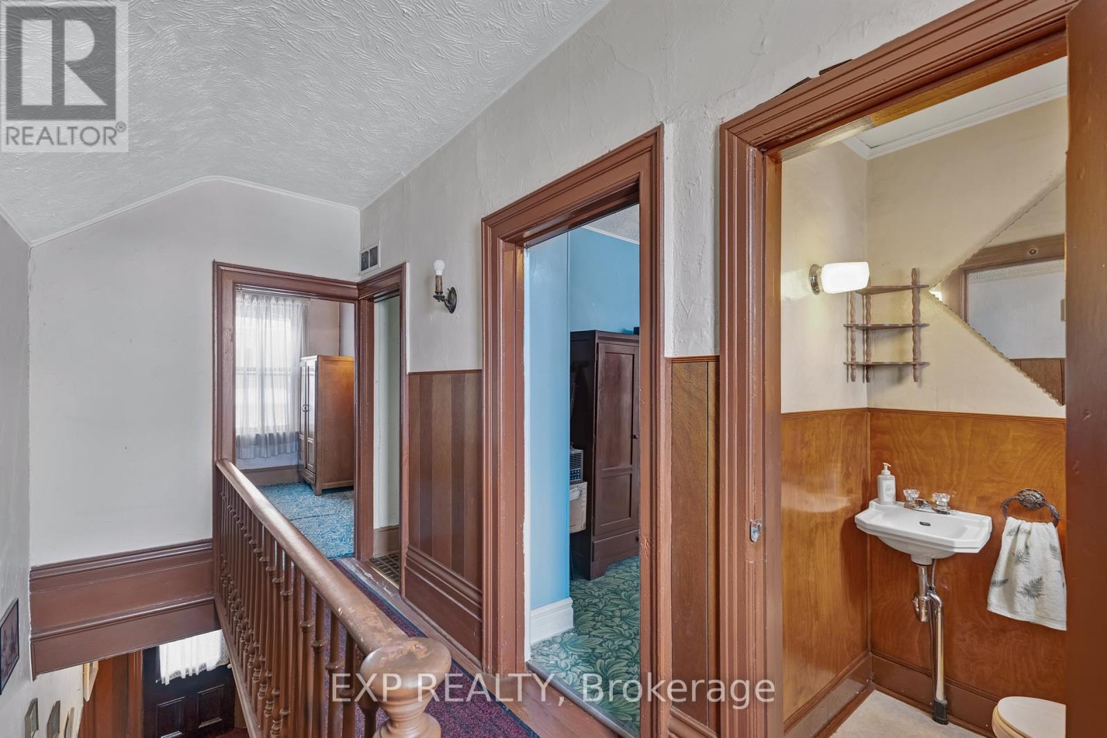 24 Brookfield Street, Toronto, Ontario  M6J 3A9 - Photo 19 - C12009730