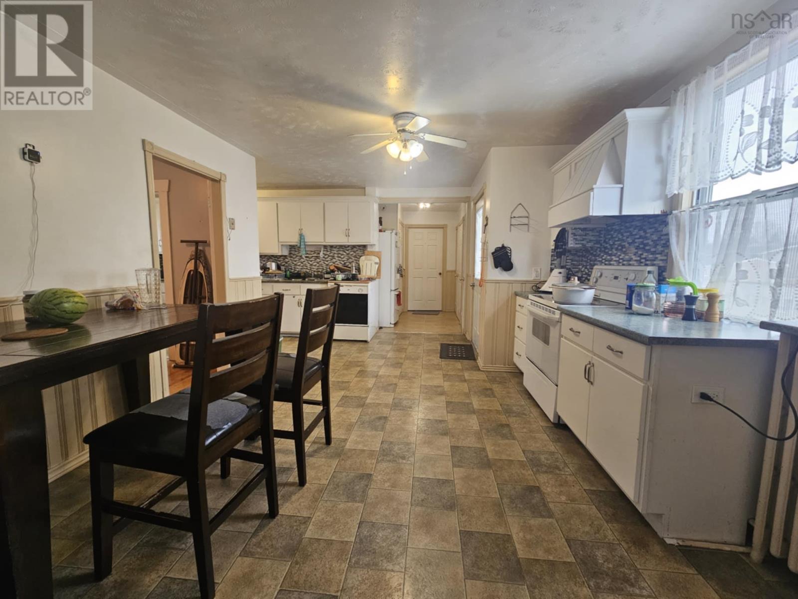 31 Connaught Street, Sydney, Nova Scotia  B1N 2V7 - Photo 12 - 202504509