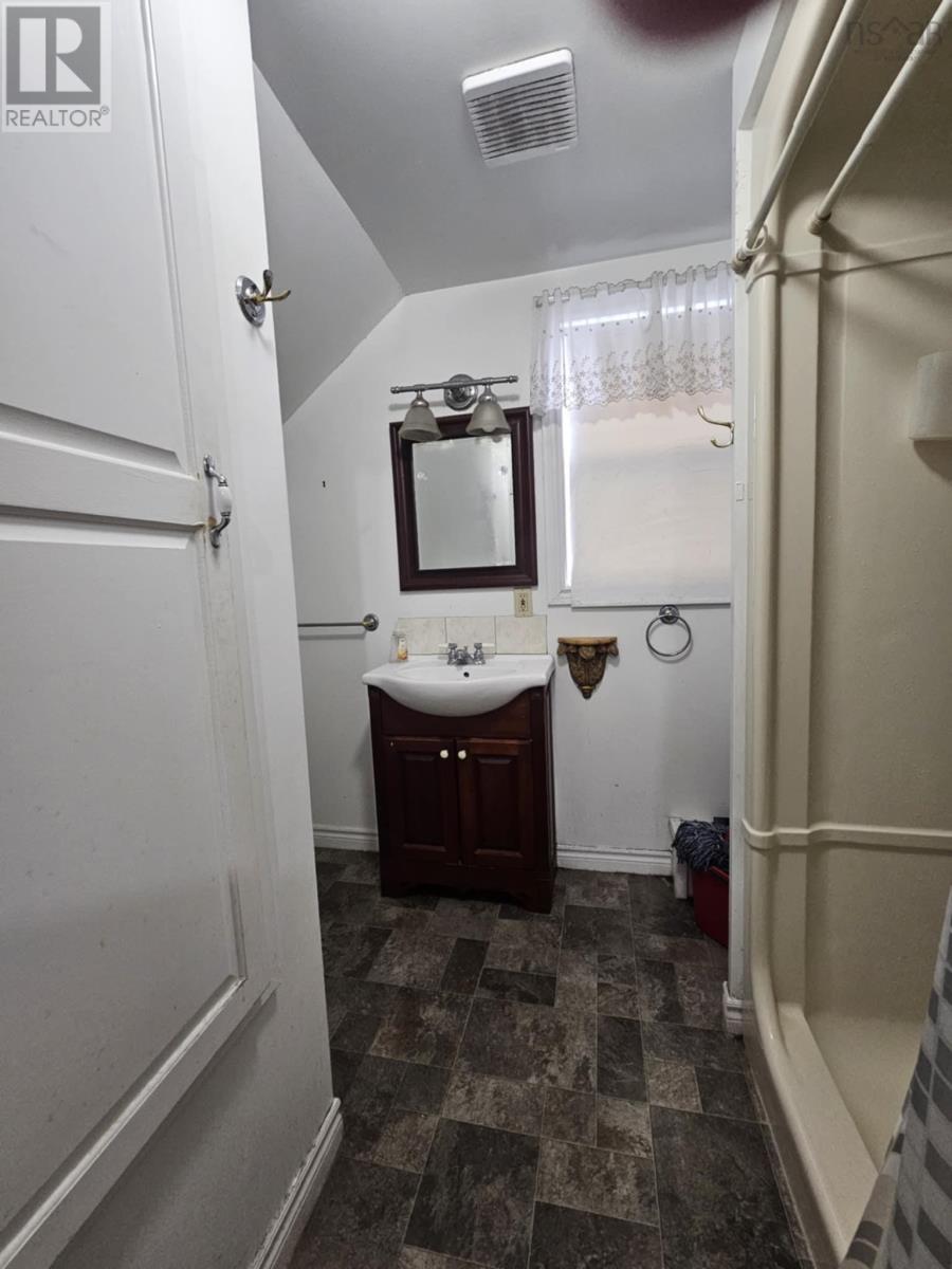 31 Connaught Street, Sydney, Nova Scotia  B1N 2V7 - Photo 34 - 202504509