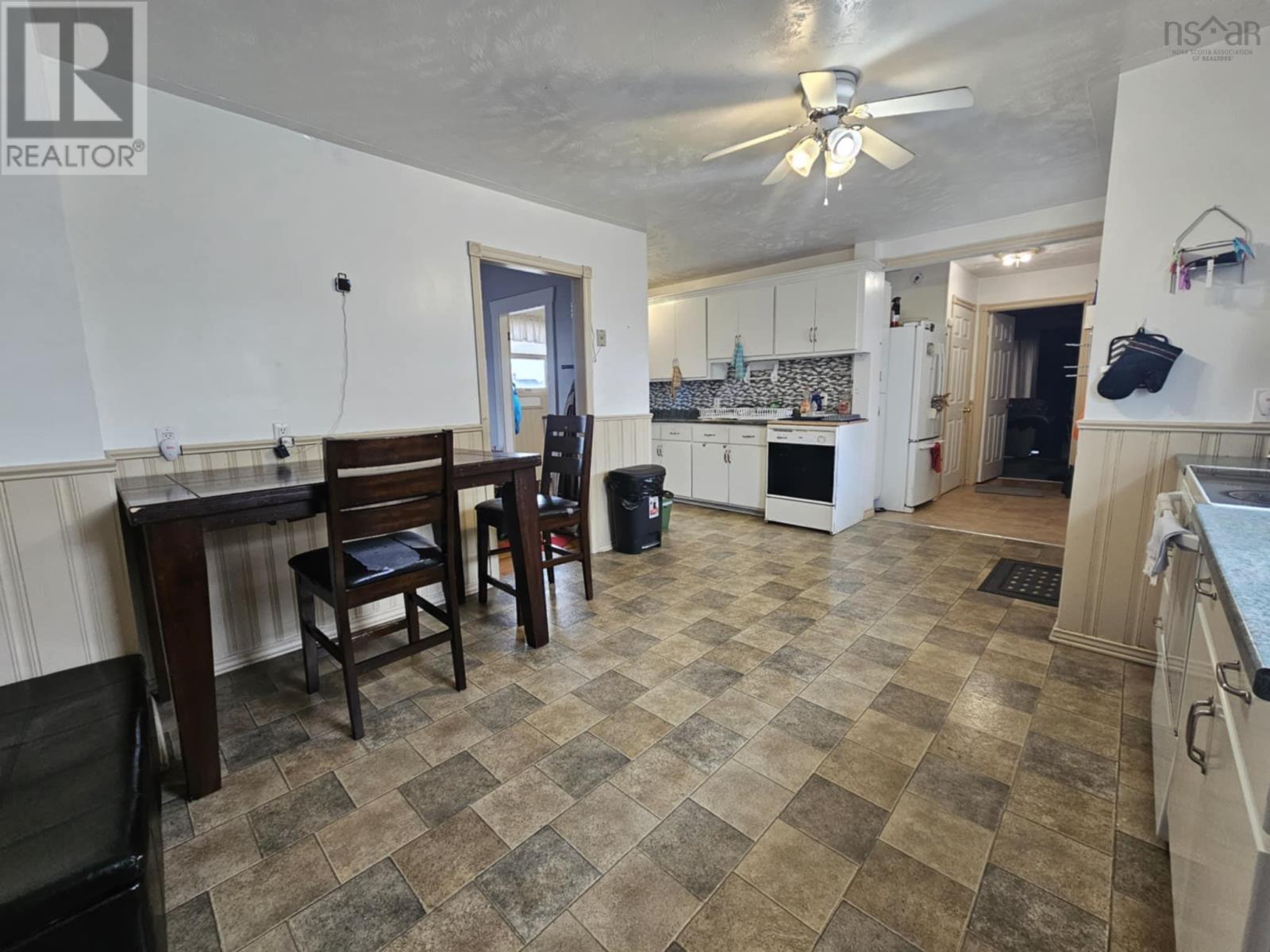 31 Connaught Street, Sydney, Nova Scotia  B1N 2V7 - Photo 8 - 202504509