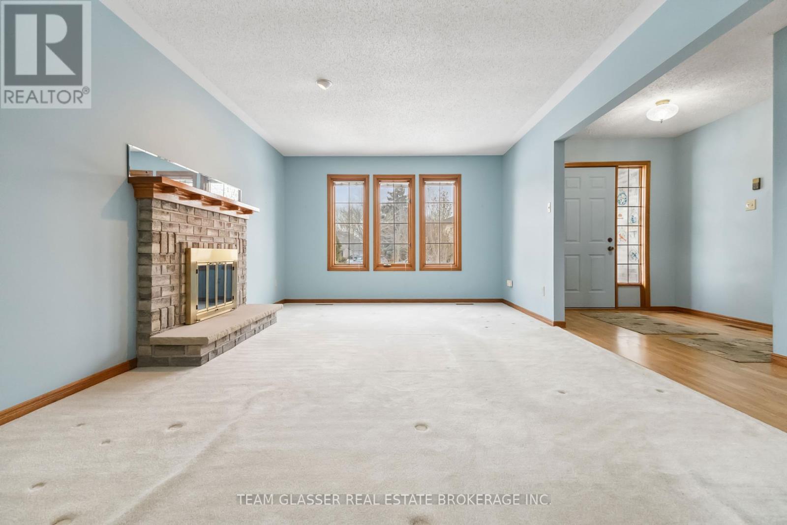 Photo 10 of 47 for 42 Parkside Crescent