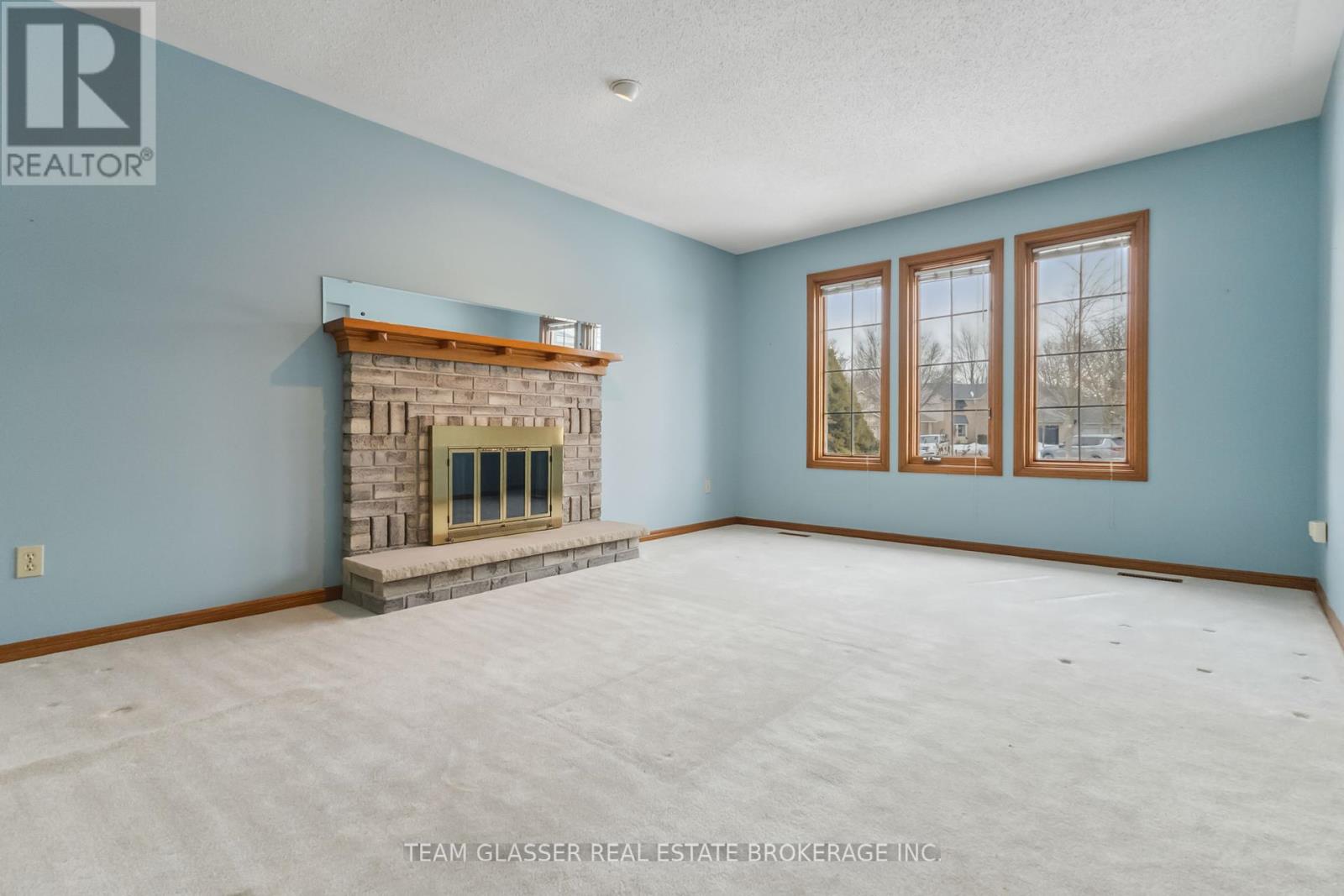 Photo 11 of 47 for 42 Parkside Crescent