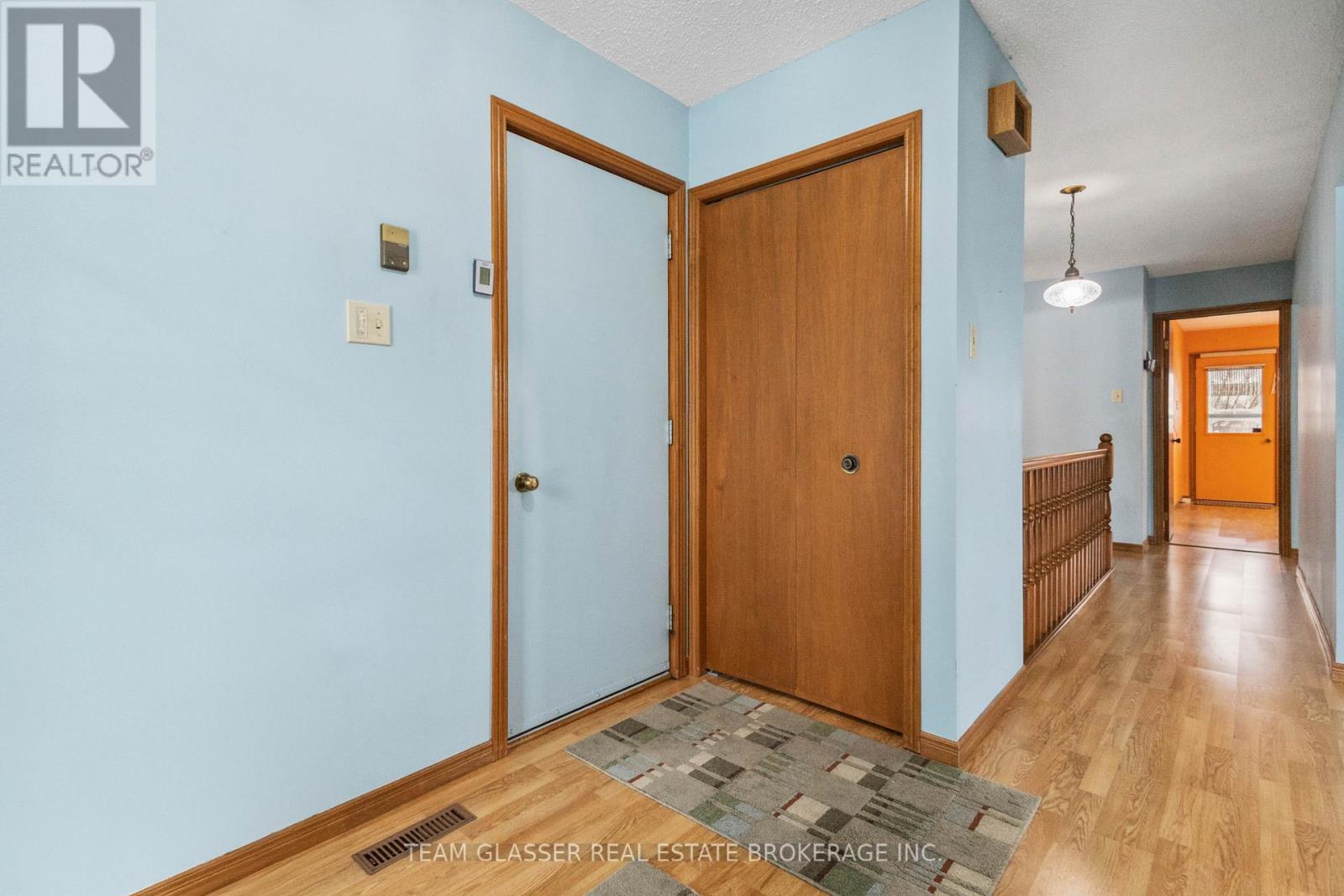 Photo 9 of 47 for 42 Parkside Crescent