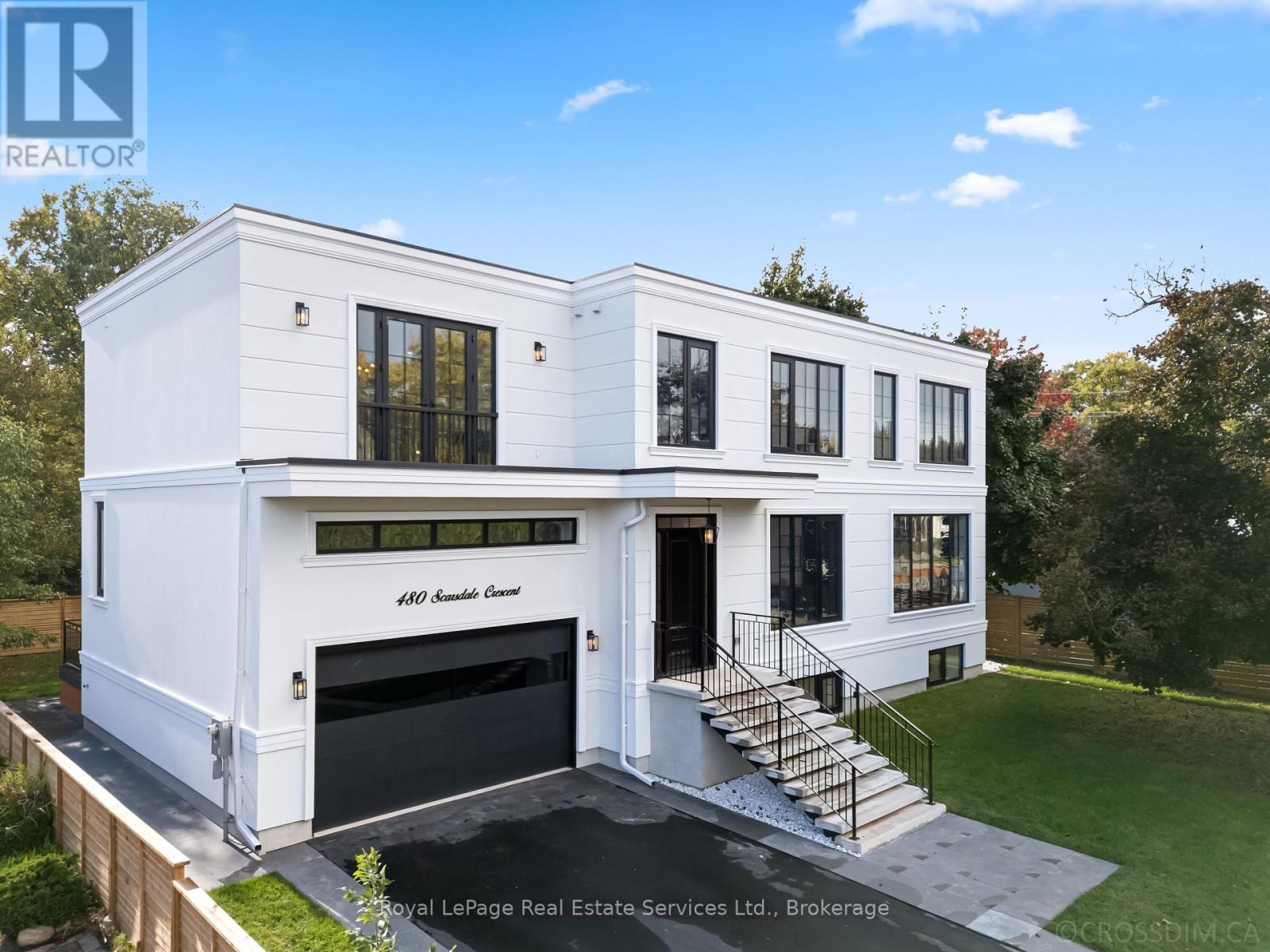 Property at 480 SCARSDALE CRESCENT image 1