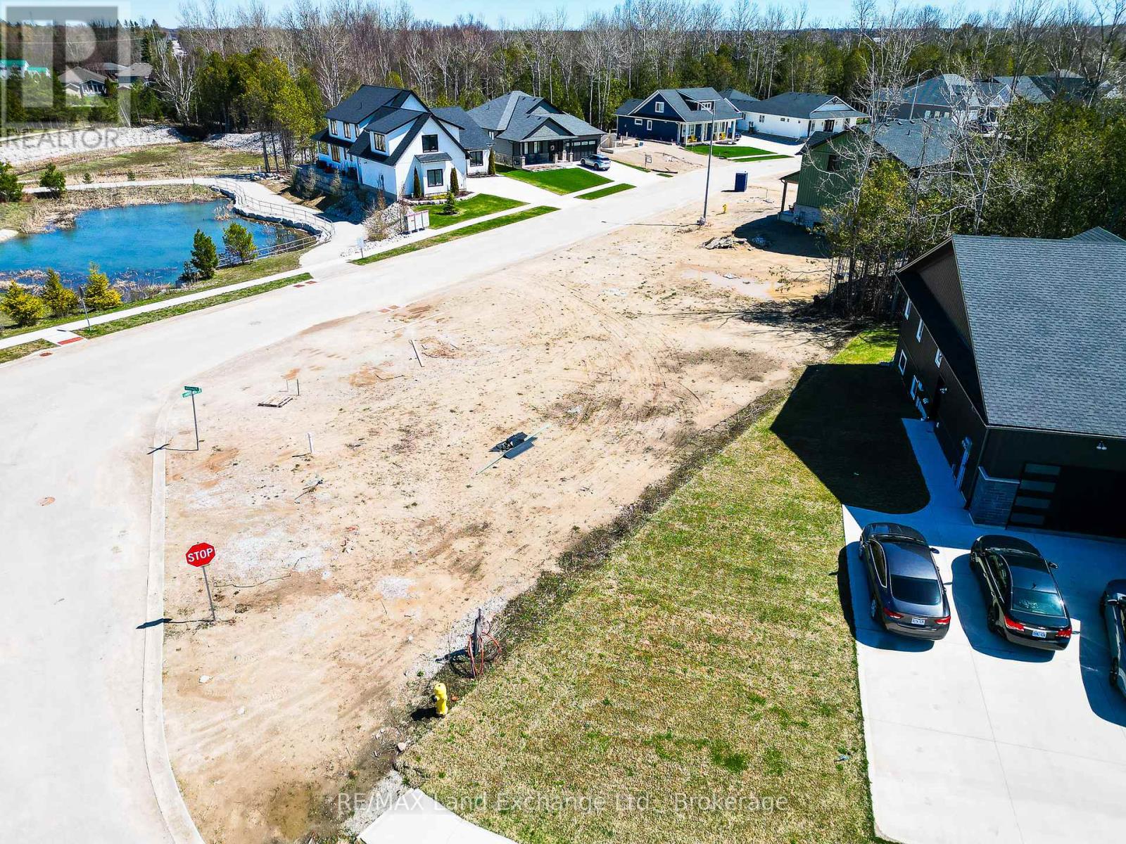 5 Marshall Place, Saugeen Shores, Ontario  N0H 2L0 - Photo 3 - X12009863