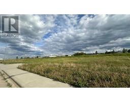 400, 500, 600 Shantz Drive, Didsbury, Ca