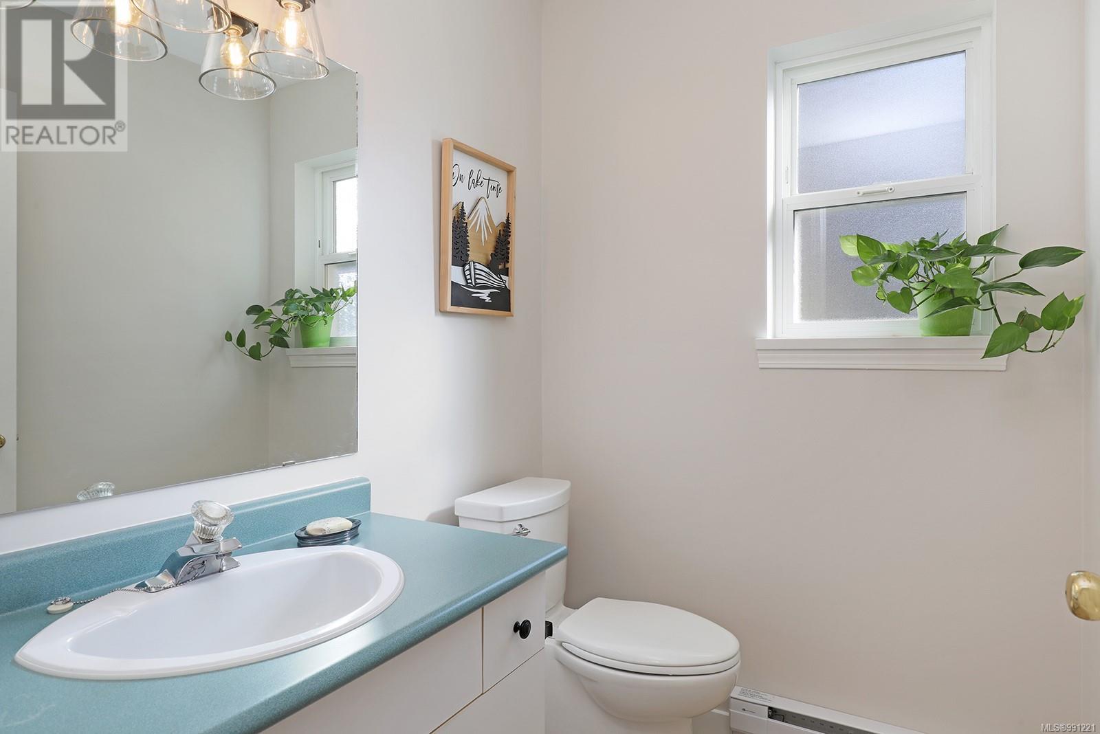 2859 Penrith Ave, Cumberland, British Columbia  V0R 1S0 - Photo 16 - 991221