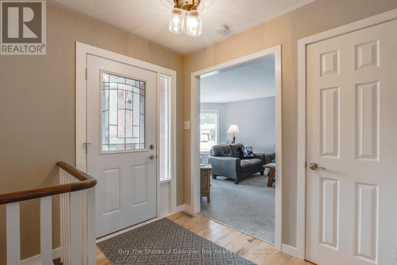 Property at 100 PEEL STREET image 4