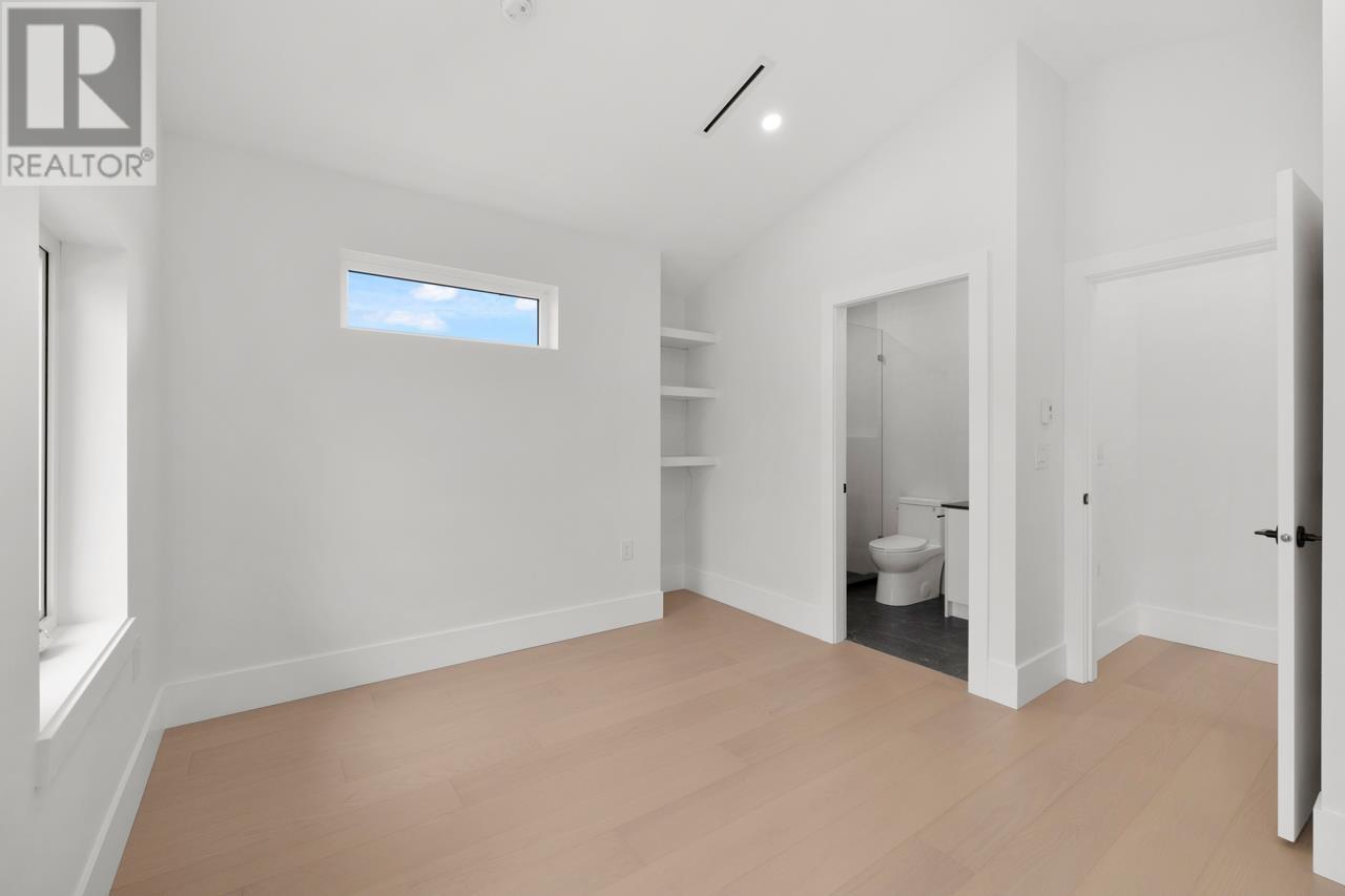 2 4579 Culloden Street, Vancouver, British Columbia  V5V 4X7 - Photo 25 - R2975361