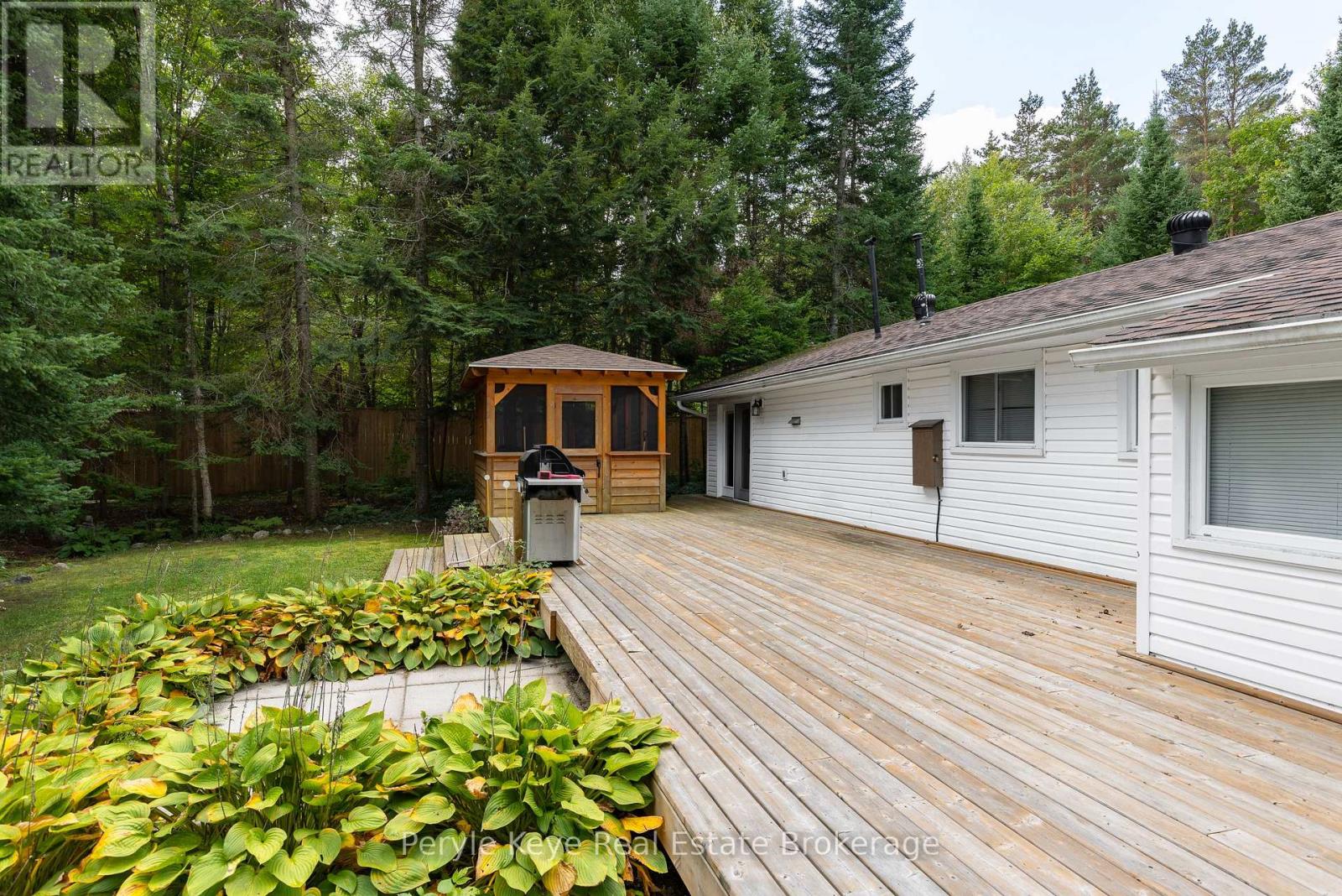 1098 Lawrence Pit Road, Muskoka Lakes, Ontario  P0B 1M0 - Photo 31 - X11996556