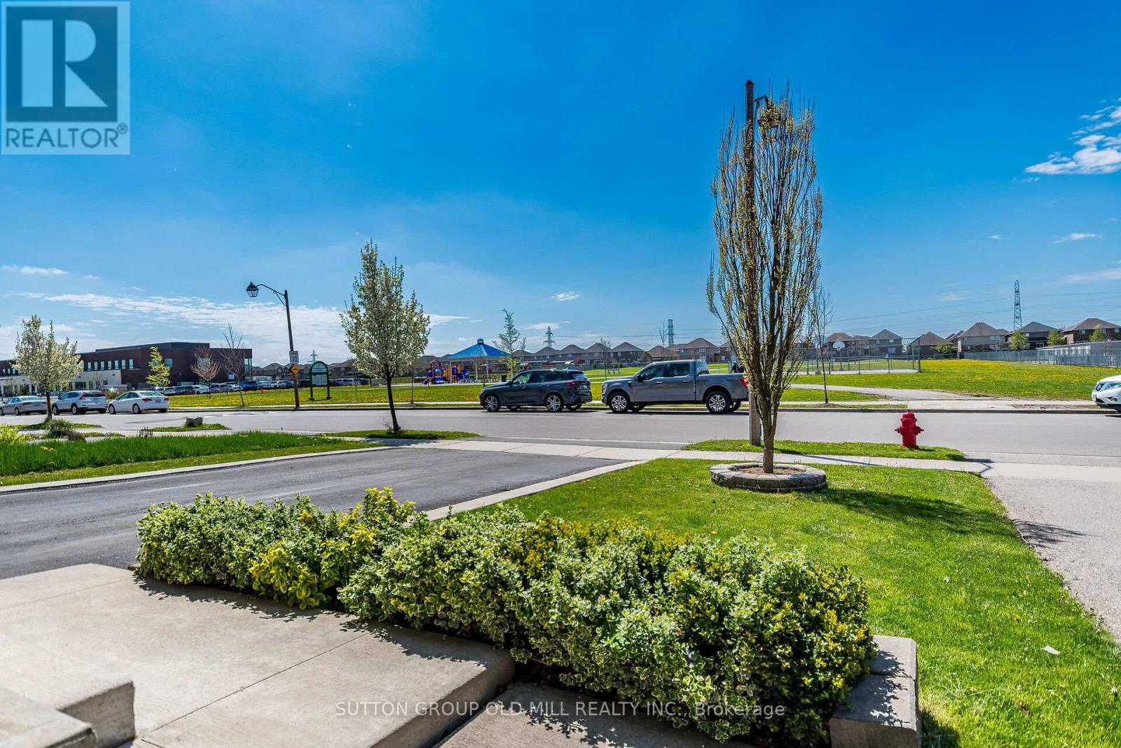 Property at 45 BELLAGIO AVENUE image 2
