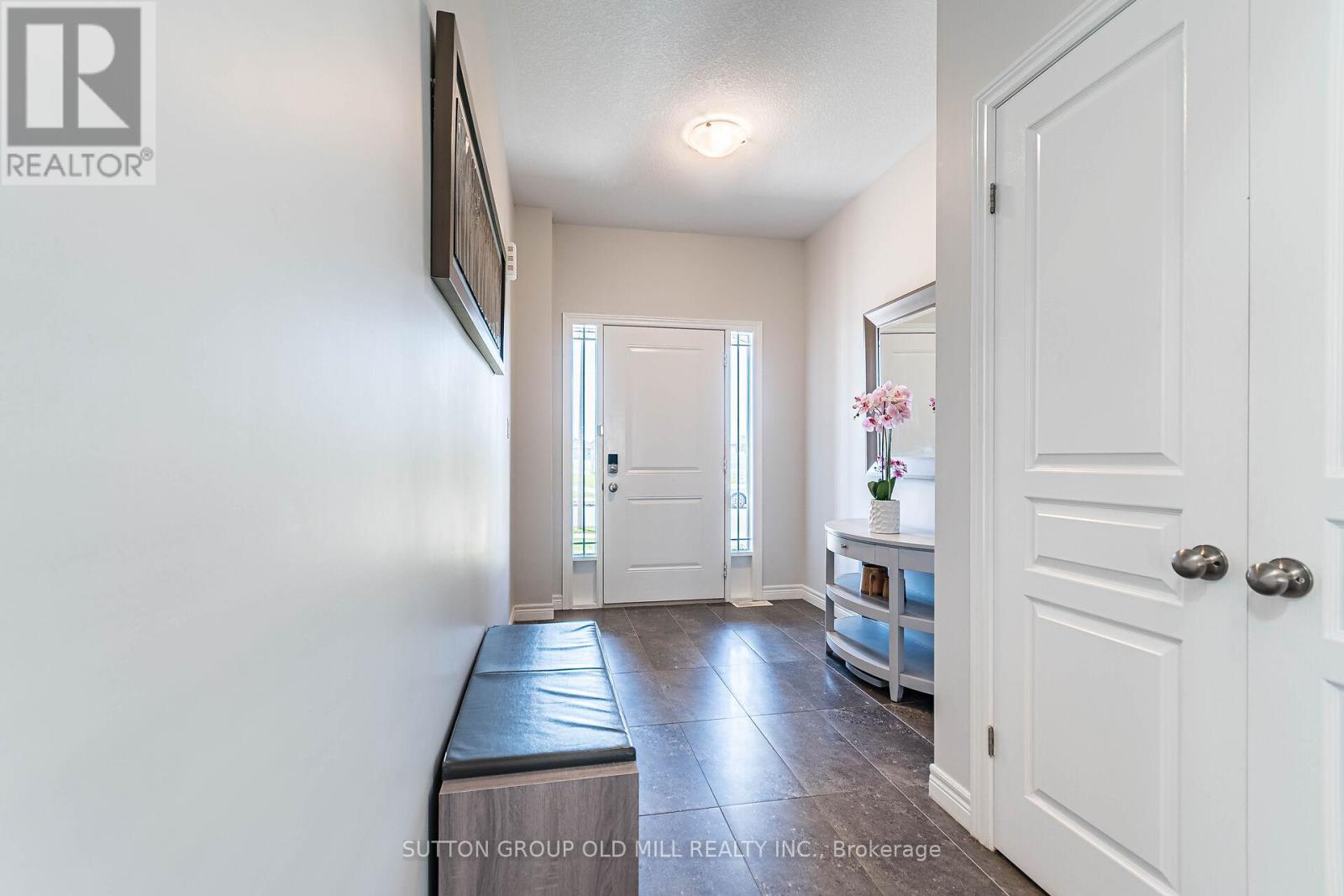 Property at 45 BELLAGIO AVENUE image 4