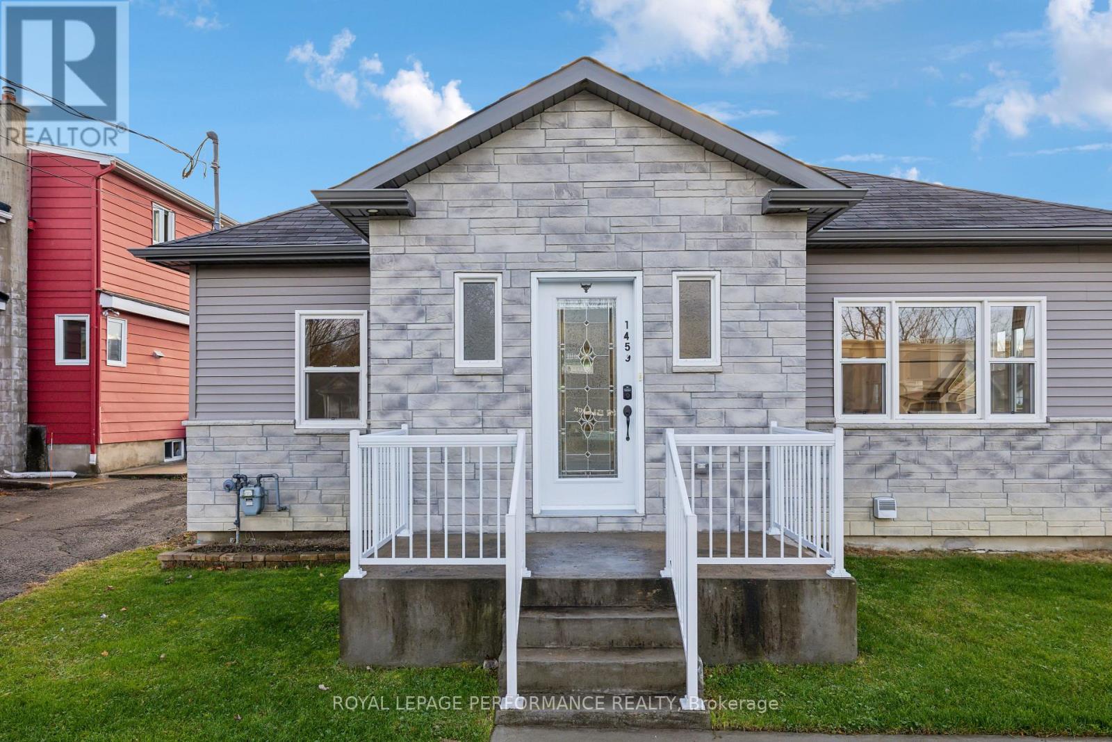 Property at 1459 LAURIER STREET image 3